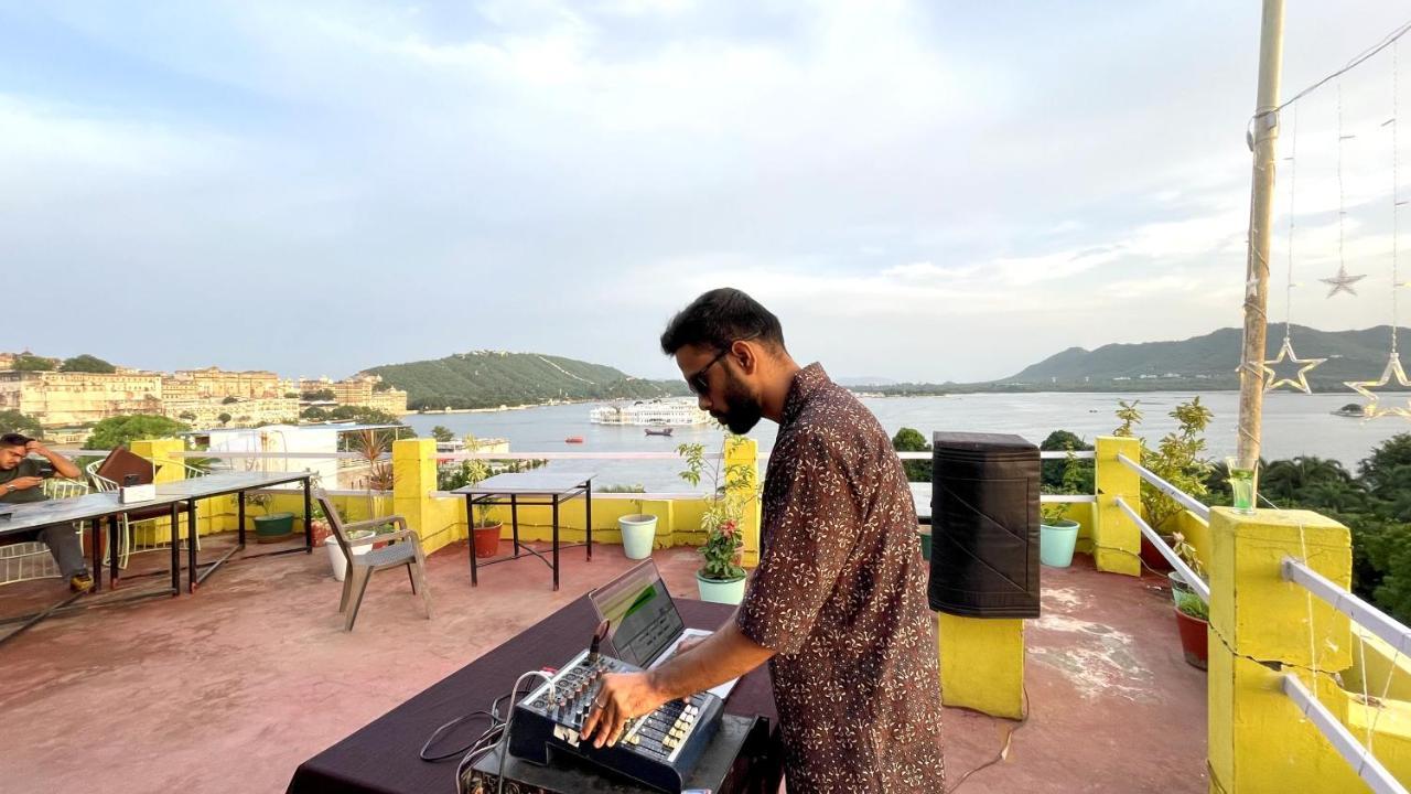 Hotel Lake Star Udaipur Exteriör bild