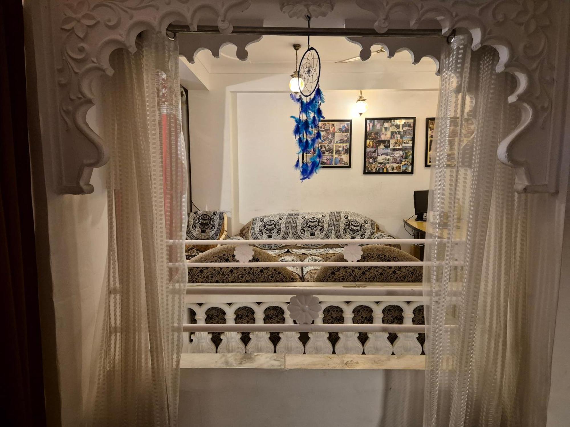 Hotel Lake Star Udaipur Exteriör bild