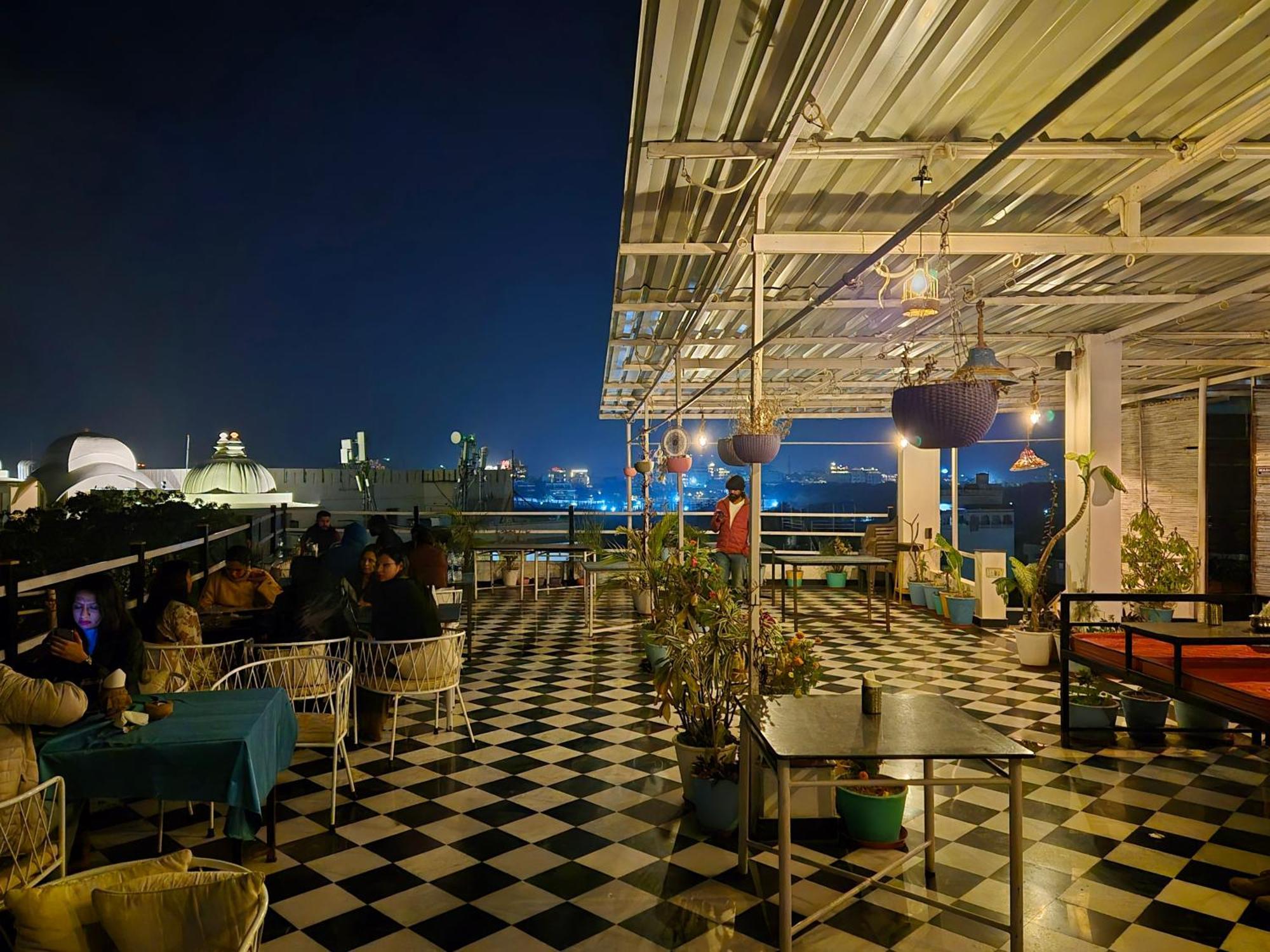 Hotel Lake Star Udaipur Exteriör bild