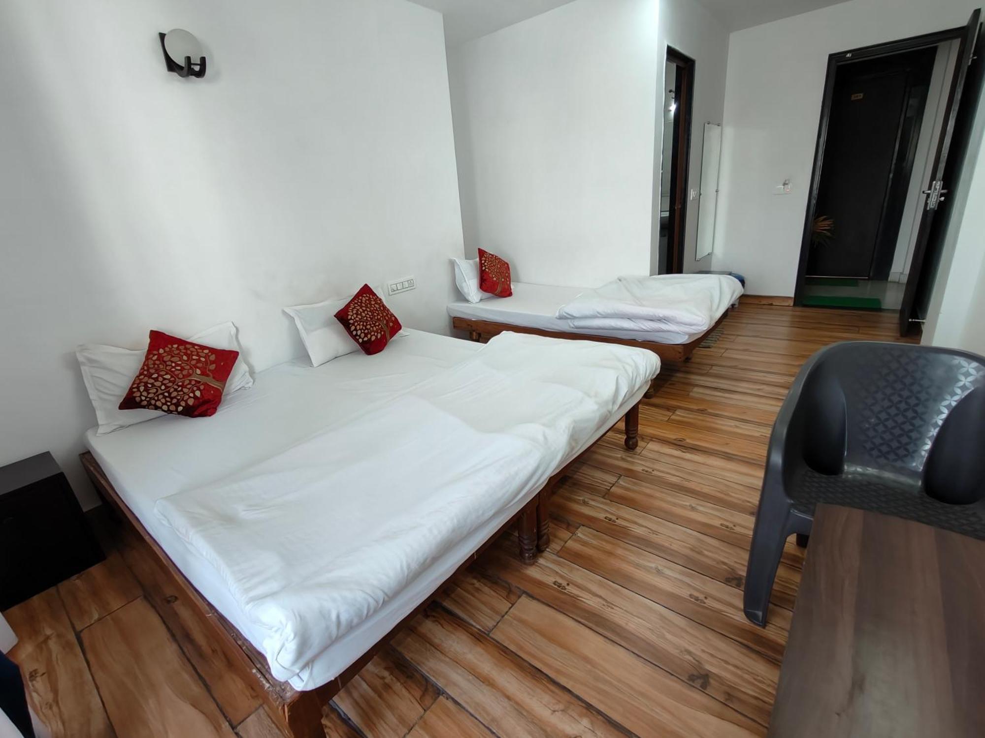 Hotel Lake Star Udaipur Exteriör bild