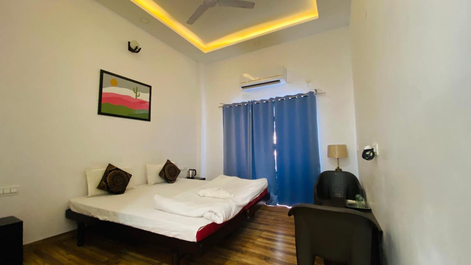 Hotel Lake Star Udaipur Exteriör bild